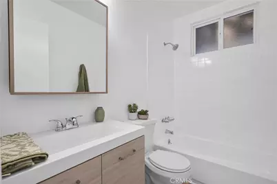 925 El Paso, Los Angeles, CA 90042 - Photo 14