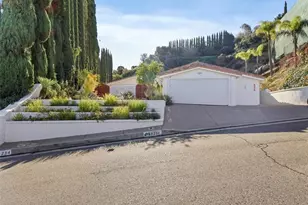 8238 Skyline Dr, Los Angeles, CA 90046 - Photo 2