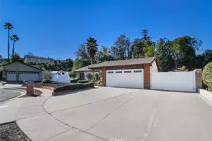 832 Ballina Ct, Newbury Park, CA 91320 - Photo 2