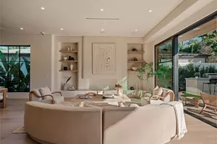 11746 Blix, Valley Village, CA 91607 - Photo 8