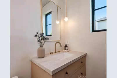 11746 Blix, Valley Village, CA 91607 - Photo 50