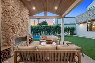 11746 Blix, Valley Village, CA 91607 - Photo 24