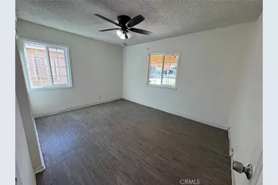 19427 Hart Street, Reseda, CA 91335 - Photo 20