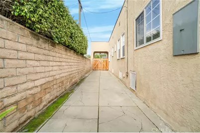11290 Ivy Place, Los Angeles, CA 90064 - Photo 22