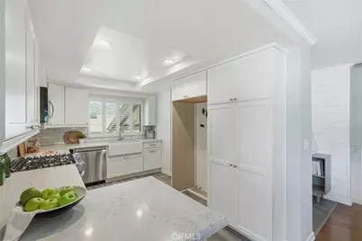 20066 Avenue Of The Oaks, Newhall, CA 91321 - Photo 6