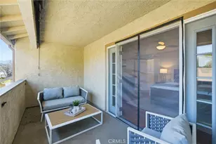 20066 Ave Of The Oaks, Newhall, CA 91321 - Photo 14