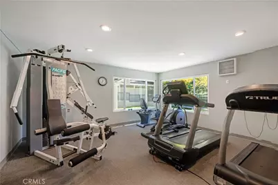 20066 Avenue Of The Oaks, Newhall, CA 91321 - Photo 34