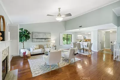 20066 Avenue Of The Oaks, Newhall, CA 91321 - Photo 2
