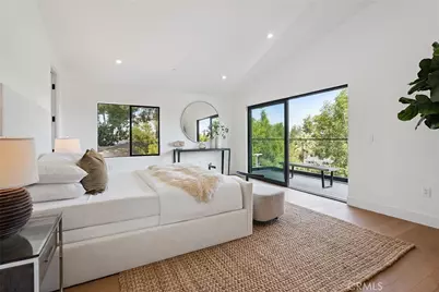 22268 Avenue San Luis, Woodland Hills, CA 91364 - Photo 38