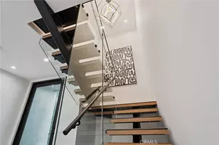 22268 Avenue San Luis, Woodland Hills, CA 91364 - Photo 24