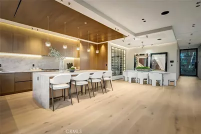 13221 Hesby, Sherman Oaks, CA 91423 - Photo 10