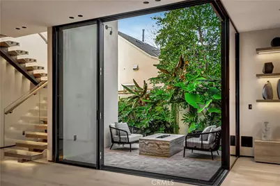 13221 Hesby, Sherman Oaks, CA 91423 - Photo 22