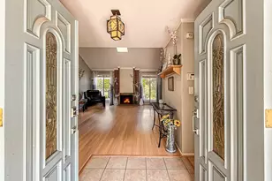 2797 Beckett Ct, Thousand Oaks, CA 91360 - Photo 2
