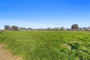 7519 Man O War St, Bakersfield, CA 93307 - Photo 36