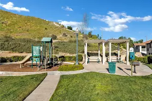 28040 Catherine, Canyon Country, CA 91351 - Photo 32