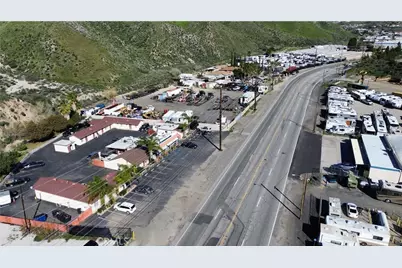 17559 Sierra Highway, Canyon Country, CA 91351 - Photo 54