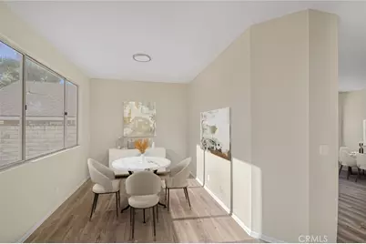 28830 Startree, Saugus, CA 91390 - Photo 6