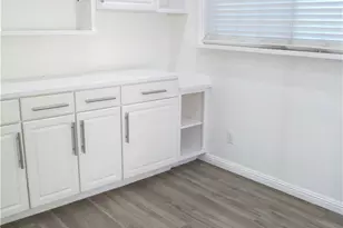 5200 Valley Circle Blvd, Woodland Hills, CA 91367 - Photo 28