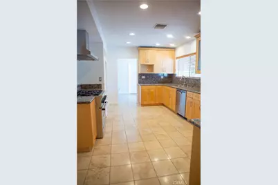 5200 Valley Circle Boulevard, Woodland Hills, CA 91367 - Photo 14
