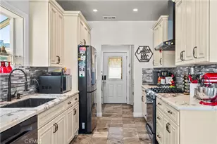 15358 Cohasset, Van Nuys, CA 91406 - Photo 14