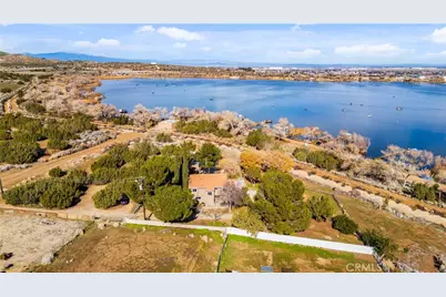 329 E Lago Lindo Road, Palmdale, CA 93550 - Photo 4