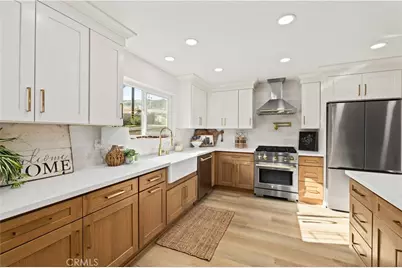 329 E Lago Lindo Road, Palmdale, CA 93550 - Photo 2