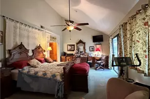 377 Oldstone Ct, Simi Valley, CA 93065 - Photo 24