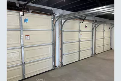 961 W 47th Street, Los Angeles, CA 90037 - Photo 28