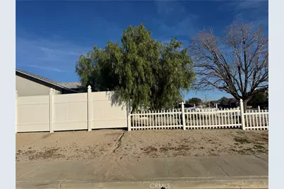 2071 Candice, Rosamond, CA 93560 - Photo 4