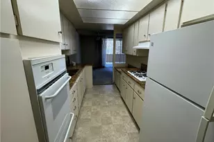 330 W California Blvd, Pasadena, CA 91105 - Photo 16