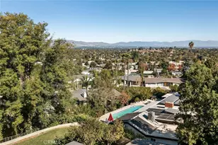 5618 Wilhelmina Ave, Woodland Hills, CA 91367 - Photo 2