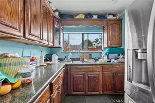 943 W 65th St, Los Angeles, CA 90044 - Photo 16