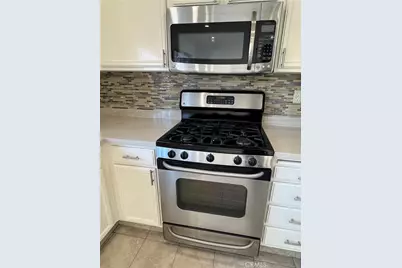 19216 Hamlin Drive #8, Reseda, CA 91335 - Photo 8