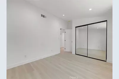 20528 Hamlin Street, Winnetka, CA 91306 - Photo 16