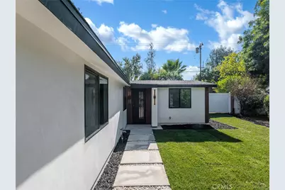 20528 Hamlin Street, Winnetka, CA 91306 - Photo 2