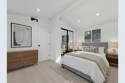 20528 & 20526 Hamlin Street, Winnetka, CA 91306 - Photo 8