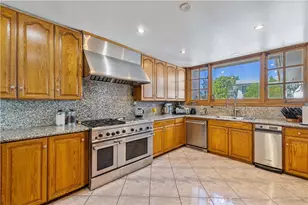16015 Jeanne Ln, Encino, CA 91436 - Photo 26
