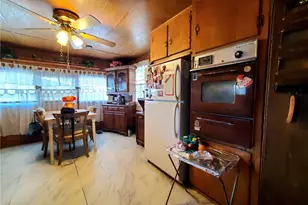 10965 Glenoaks Blvd, Pacoima, CA 91331 - Photo 10