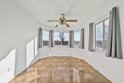 44105 Acacia Street, Lancaster, CA 93535 - Photo 12