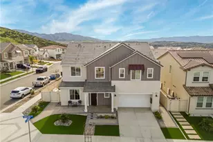 18100 Tableau Way, Saugus, CA 91350 - Photo 2