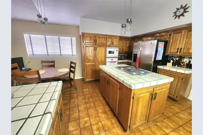 450 Fairway Drive, Palmdale, CA 93551 - Photo 14