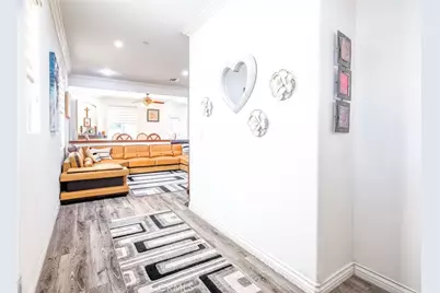 12385 Osborne Street #2, Pacoima, CA 91331 - Photo 6