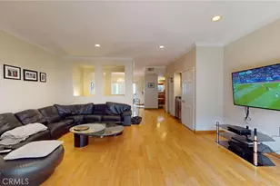 14919 Dickens St, Sherman Oaks, CA 91403 - Photo 2