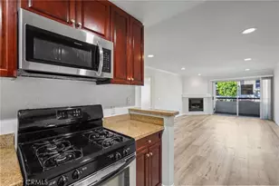 5525 Canoga, Woodland Hills, CA 91367 - Photo 12