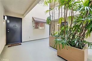 5525 Canoga, Woodland Hills, CA 91367 - Photo 32