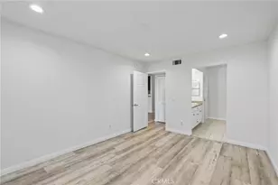 5525 Canoga, Woodland Hills, CA 91367 - Photo 16