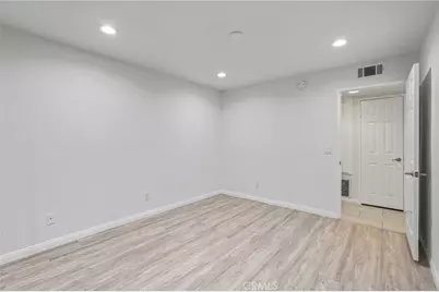 5525 Canoga #129, Woodland Hills, CA 91367 - Photo 28