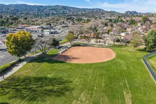 23540 Via Amado, Valencia, CA 91355 - Photo 46