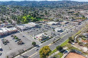 23540 Via Amado, Valencia, CA 91355 - Photo 52