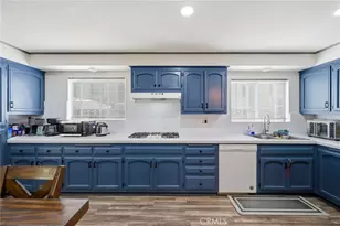 27828 Parkvale, Saugus, CA 91350 - Photo 2